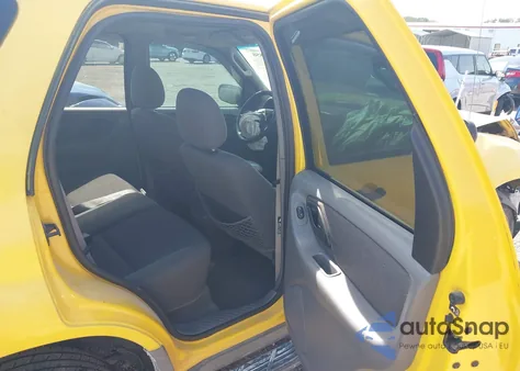 2002 Ford Escape Xlt z USA, uszkodzony, nr VIN 1FMYU03152KA36037